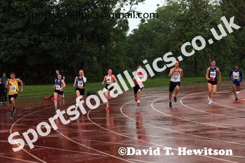 200 metres, NEGP 2, Monkton Stadium.  Photo: David T. Hewitson/Sports for All Pics